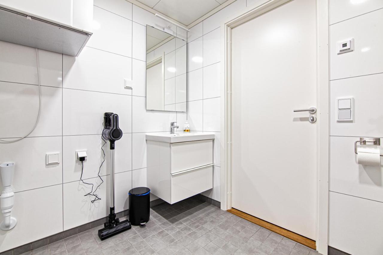 Stylish And Serviced Studio Apartment In Lofoten Svolvær Exteriör bild