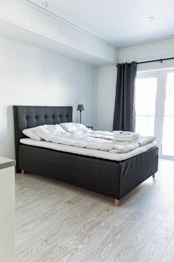 Stylish And Serviced Studio Apartment In Lofoten Svolvær Exteriör bild